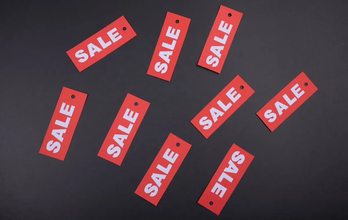 Cash Back vs Coupon Codes vs Store Sales: What Actually Saves More?